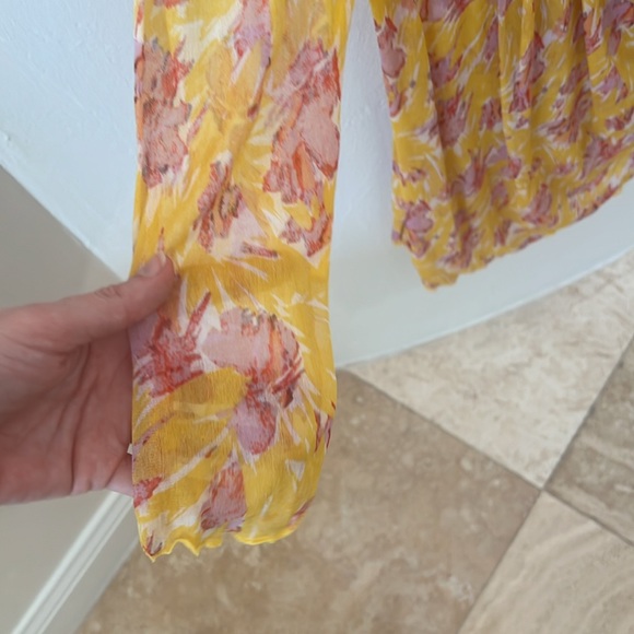 Diane Von Furstenberg Maternity Yellow and Pink Sheer Cross Over Top Size Small - Picture 4 of 6